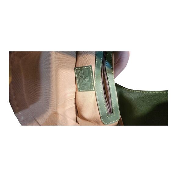 UNOETH Sasha Leather Shoulder Bag Forest Green 13" x 15" x 5.5" - Picture 3 of 6